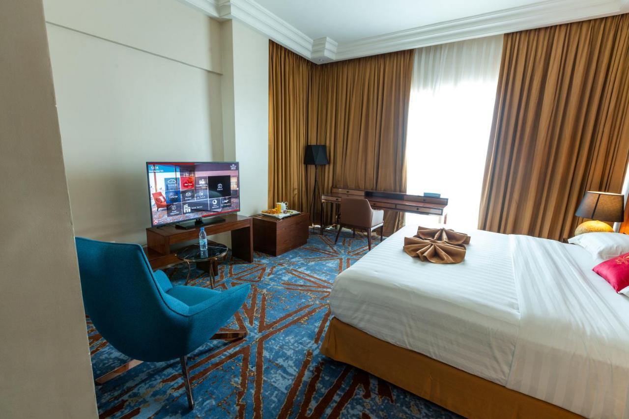 Hotel Fleur De Lys Point E Dakar Dış mekan fotoğraf