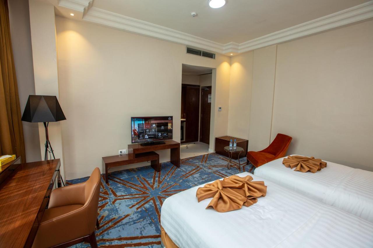 Hotel Fleur De Lys Point E Dakar Dış mekan fotoğraf